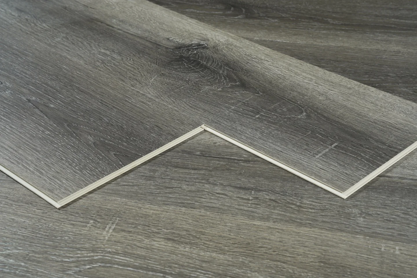 SPC flooring in ND014 grey oak decor — ND014